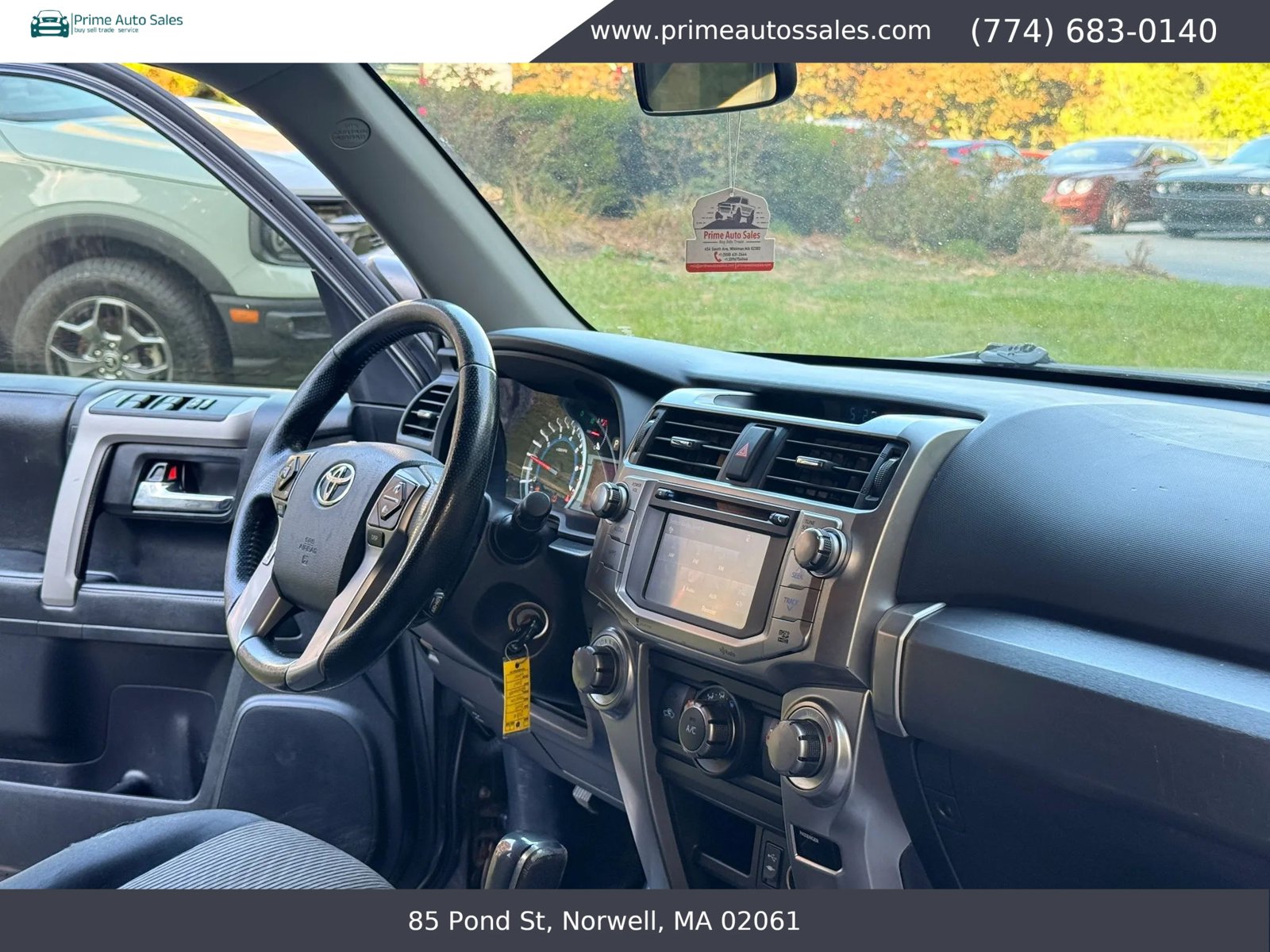 Used 2015 Toyota 4Runner SR5 AWD/4WD image 28