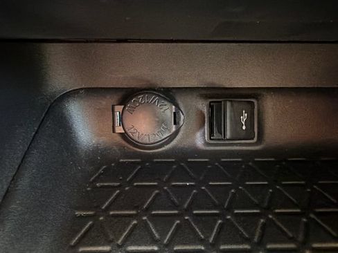 Certified 2022 Toyota RAV4 XLE AWD/4WD image 38