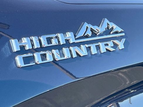 Used 2023 Chevrolet Silverado 1500 High Country w/ High Country Premium Package AWD/4WD image 34