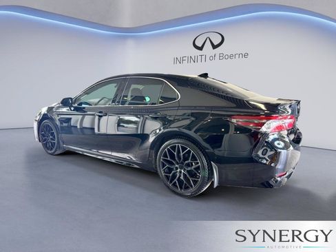 Used 2021 Toyota Camry XSE FWD image 7