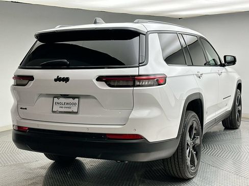 Used 2025 Jeep Grand Cherokee L Altitude AWD/4WD image 13