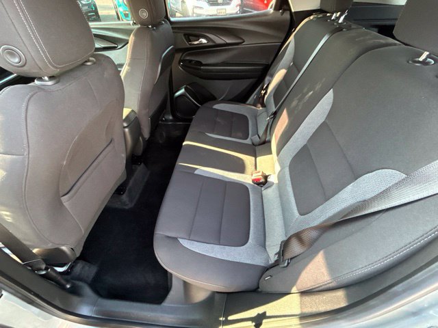 Used 2023 Chevrolet TrailBlazer LT FWD image 17