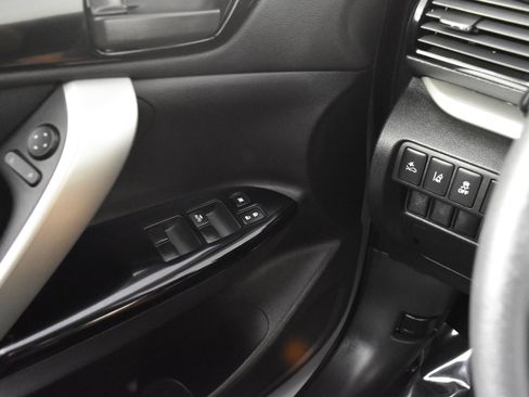 Used 2024 Mitsubishi Eclipse Cross LE image 32