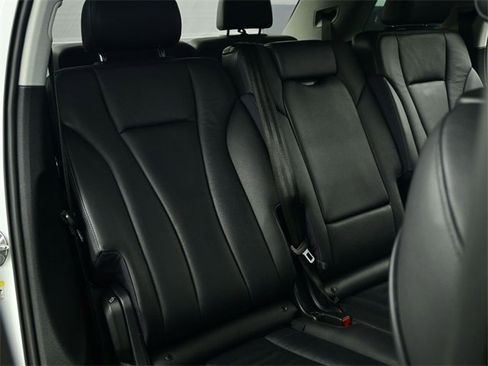 Used 2017 Audi Q7 3.0T Premium Plus image 31