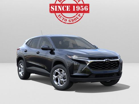New 2026 Chevrolet Trax LS w/ LS Convenience Package FWD image 7