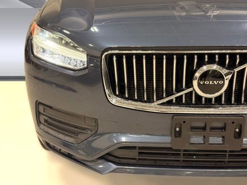 Used 2020 Volvo XC90 T5 Momentum image 11