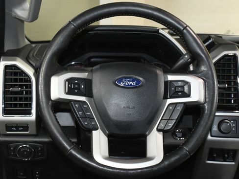 Used 2019 Ford F250 Lariat w/ Lariat Ultimate Package image 23