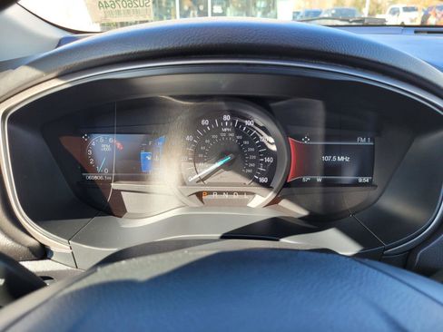 Used 2018 Ford Fusion SE w/ Fusion SE Technology Package image 28