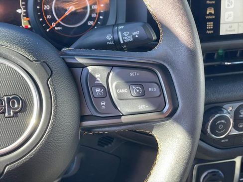 Used 2024 Jeep Gladiator Sport image 27