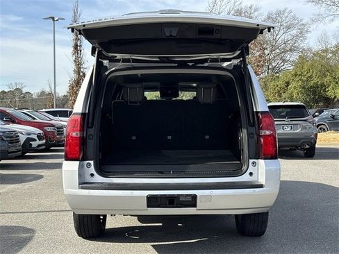Used 2020 Chevrolet Suburban LT image 16