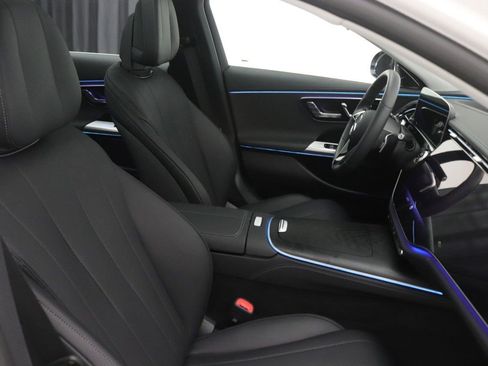 New 2025 Mercedes-Benz E 350 4MATIC Sedan image 31