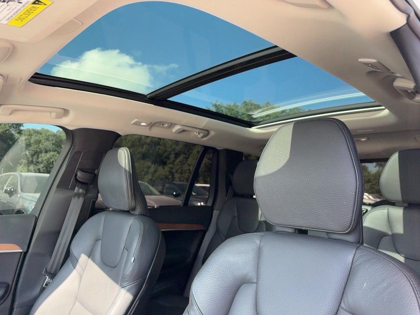 Certified 2023 Volvo XC90 T8 Plus w/ Protection Package AWD/4WD image 12