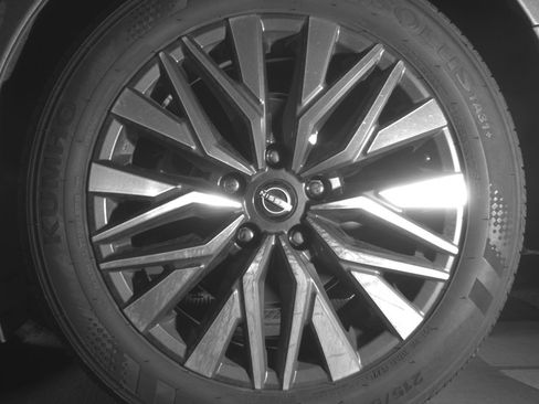 Used 2025 Nissan Altima 2.5 SV image 14