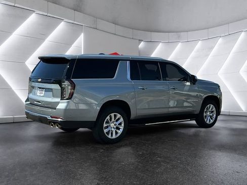 Certified 2025 Chevrolet Suburban Premier AWD/4WD image 21