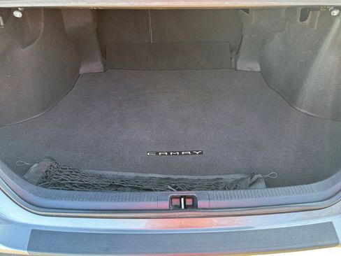 Used 2020 Toyota Camry SE image 17