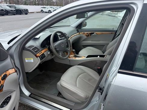 Used 2007 Mercedes-Benz E 320 BlueTEC Sedan image 9
