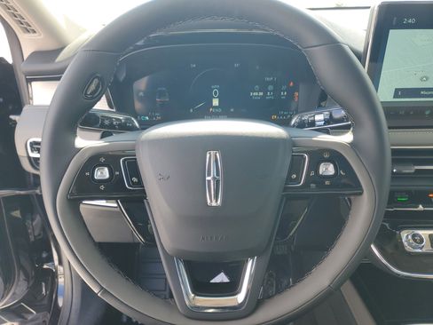 New 2026 Lincoln Corsair Premiere image 16