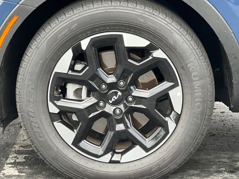 Certified 2025 Kia Sorento S image 48