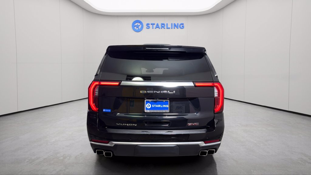 Used 2025 GMC Yukon XL Denali AWD/4WD image 7