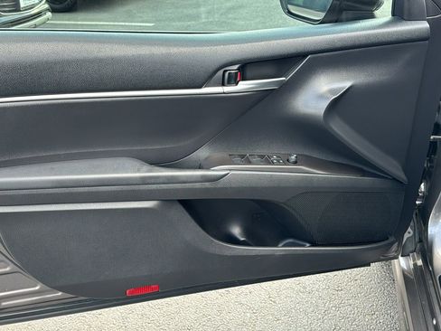 Used 2023 Toyota Camry SE w/ Convenience Package image 11