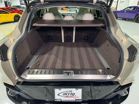 Used 2021 Aston Martin DBX image 41