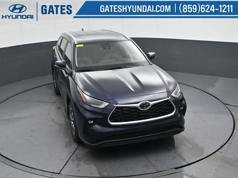 Used 2023 Toyota Highlander XLE image 53