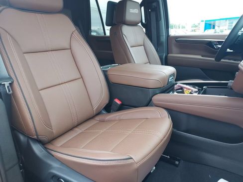 New 2026 Chevrolet Tahoe High Country AWD/4WD image 32