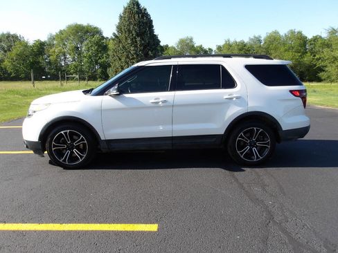 Used 2015 Ford Explorer Sport w/ Equipment Group 401A AWD/4WD image 12