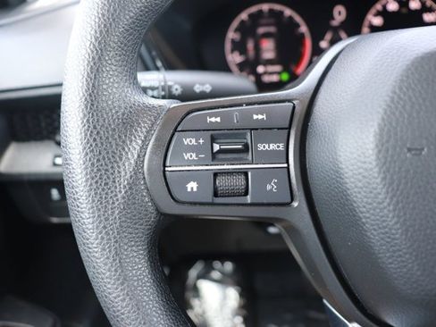 Used 2025 Honda CR-V LX image 19