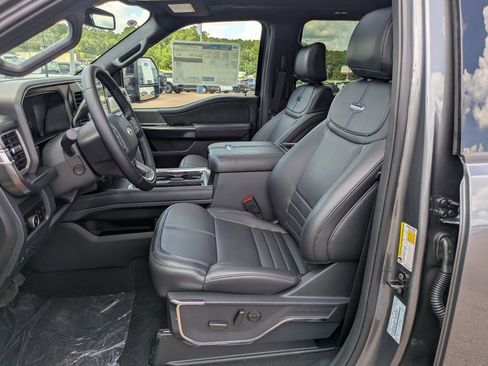 New 2025 Ford F250 Platinum w/ FX4 Off-Road Package image 8