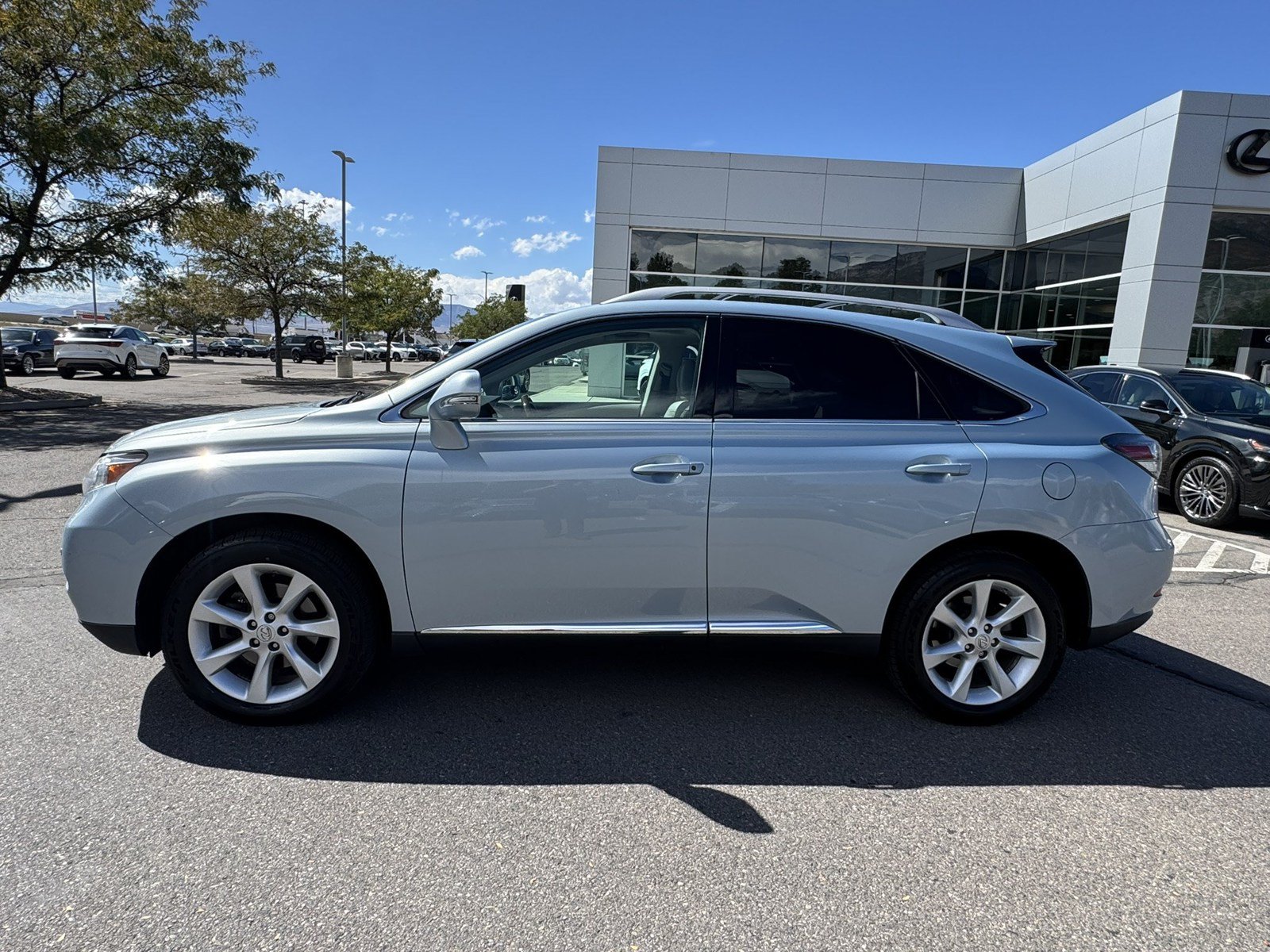 Used 2010 Lexus RX 350 AWD image 3