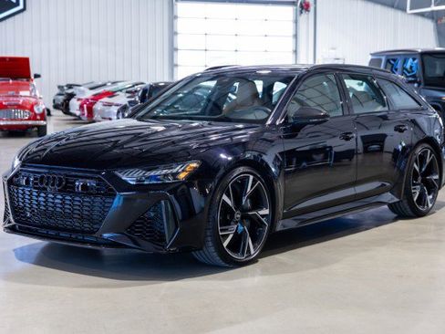 Used 2023 Audi RS 6 w/ Carbon Optic Package image 2