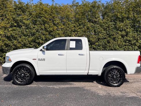 Used 2017 RAM 1500 Laramie image 4