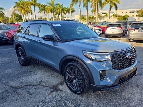 Certified 2025 Ford Explorer ST image 2