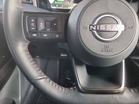 Certified 2025 Nissan Kicks SR image 24