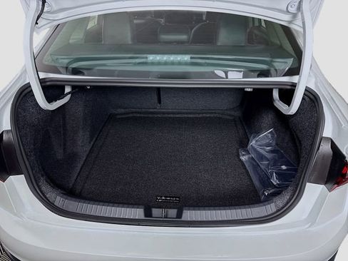 New 2026 Volkswagen Jetta SE FWD image 27