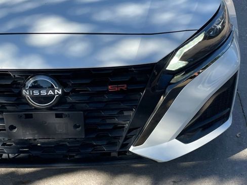 Used 2024 Nissan Altima 2.5 SR image 8