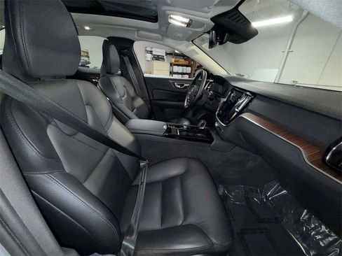 Used 2023 Volvo S60 T8 Plus w/ Climate Package image 14