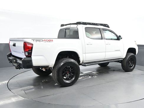 Used 2019 Toyota Tacoma TRD Sport image 7