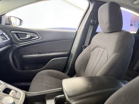 Used 2015 Chrysler 200 Limited image 35