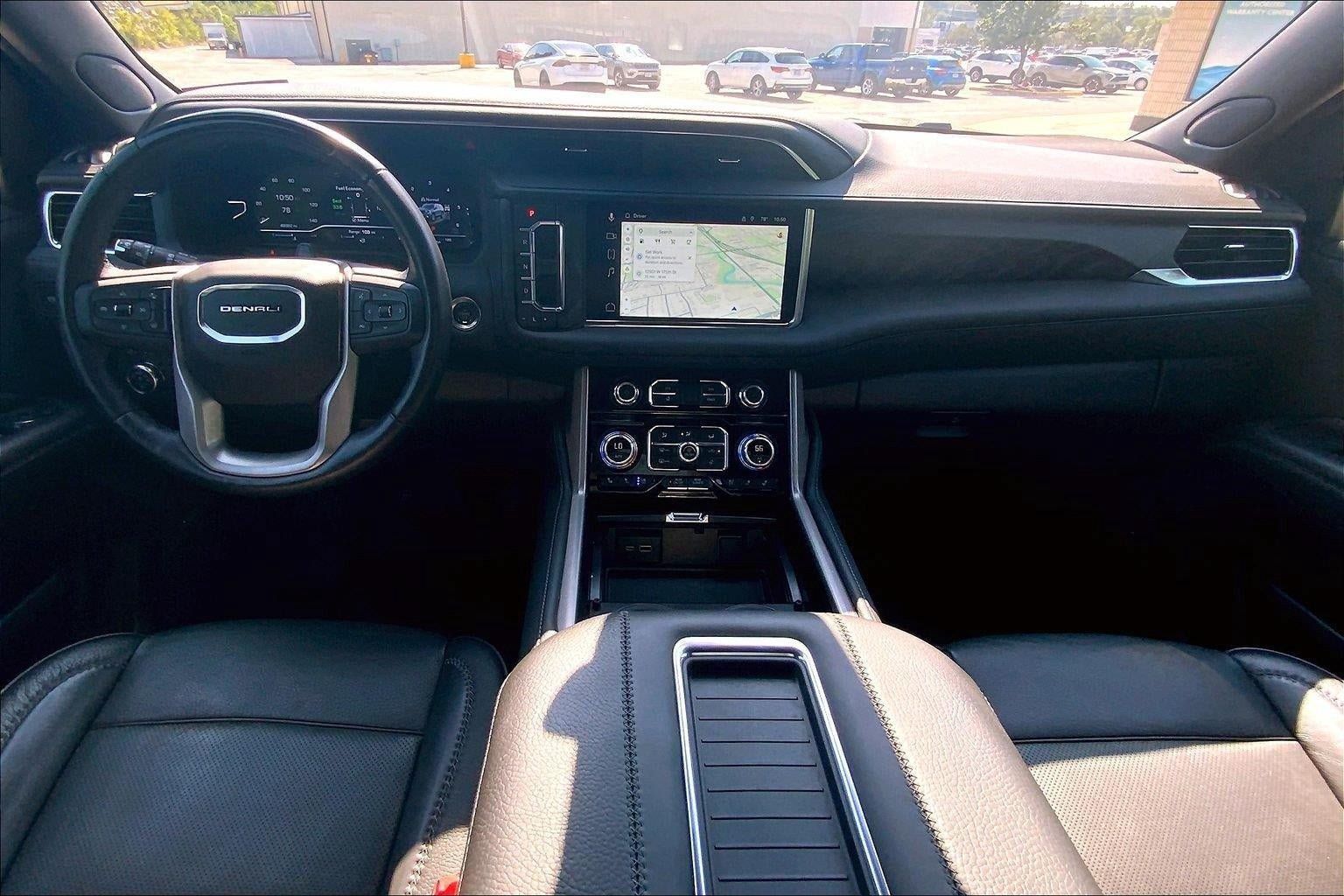 Used 2024 GMC Yukon Denali w/ Denali Reserve Package AWD/4WD image 16