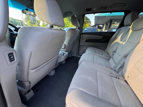 Used 2011 Honda Odyssey EX image 9