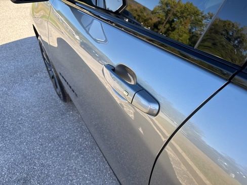 Used 2024 Chevrolet Equinox RS image 56