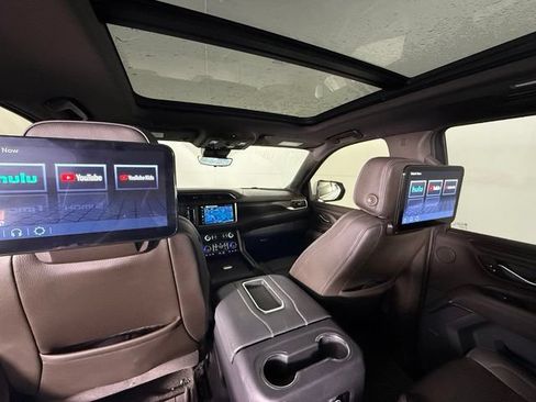 Used 2024 GMC Yukon Denali w/ Advanced Technology Package AWD/4WD image 34