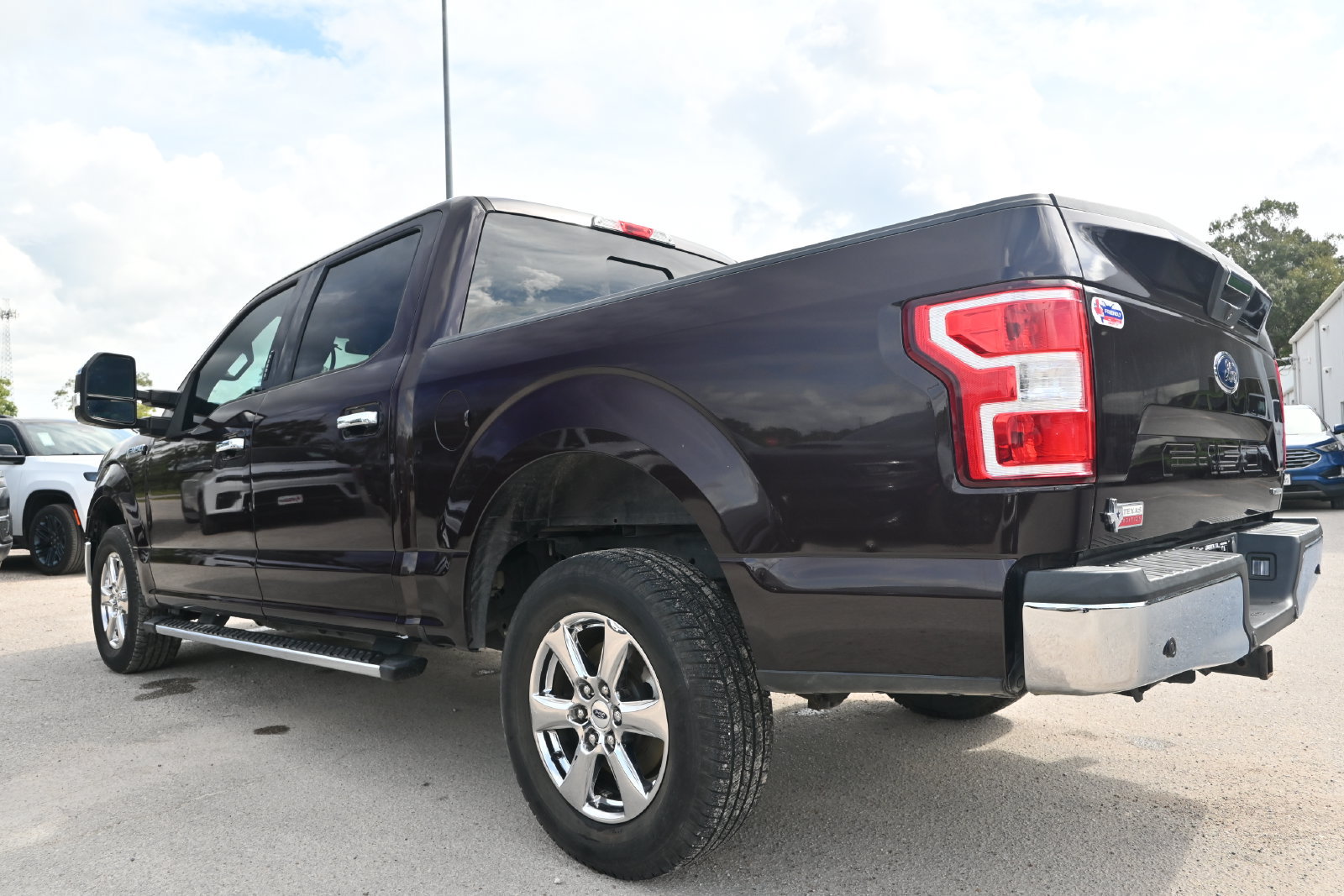 Used 2018 Ford F150 XLT w/ Equipment Group 302A Luxury RWD image 4