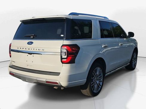 Used 2022 Ford Expedition Platinum RWD image 3