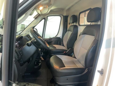 Used 2025 RAM ProMaster 3500 w/ Convenience Group FWD image 9