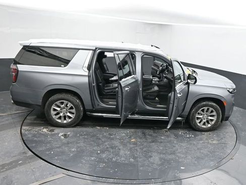 Used 2023 Chevrolet Suburban Premier image 72