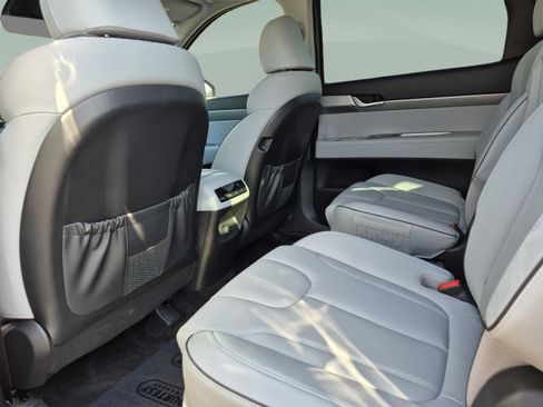 Used 2025 Hyundai Palisade SEL FWD image 18