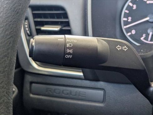 Used 2023 Nissan Rogue S FWD image 7